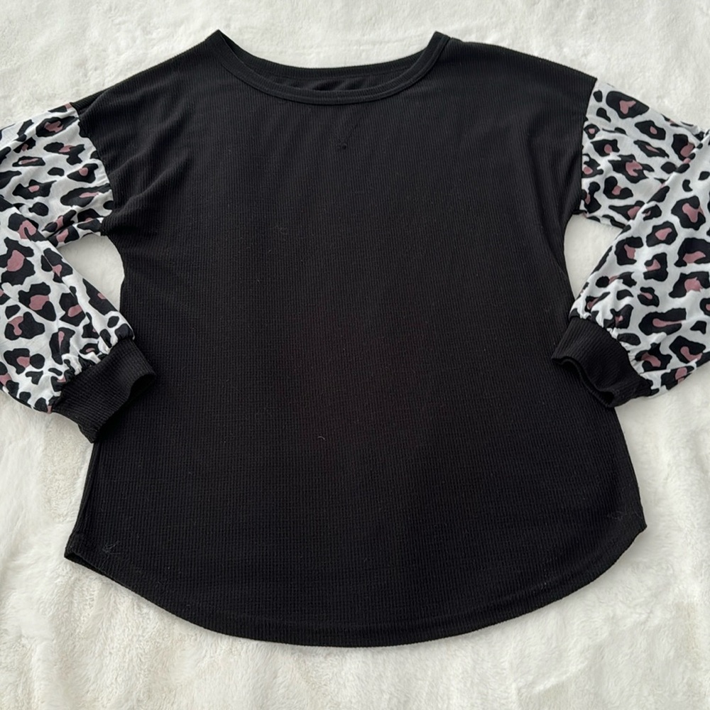 Waffle Knit Thermal Shirt with Leopard Print Sleeves